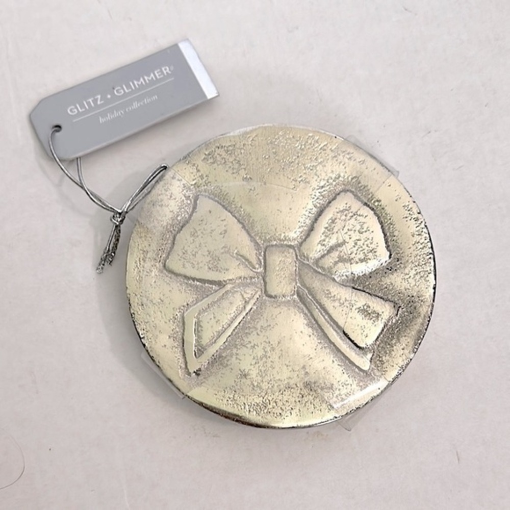GLITZ + GLIMMER distressed Silver Bow METAL COASTERS NWT
